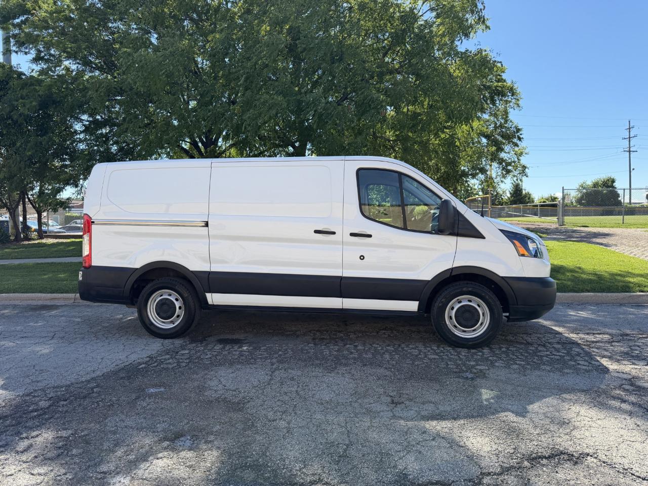 Ford Transit 150 Van Low Roof w/Sliding Pass. 130-in. WB 2019