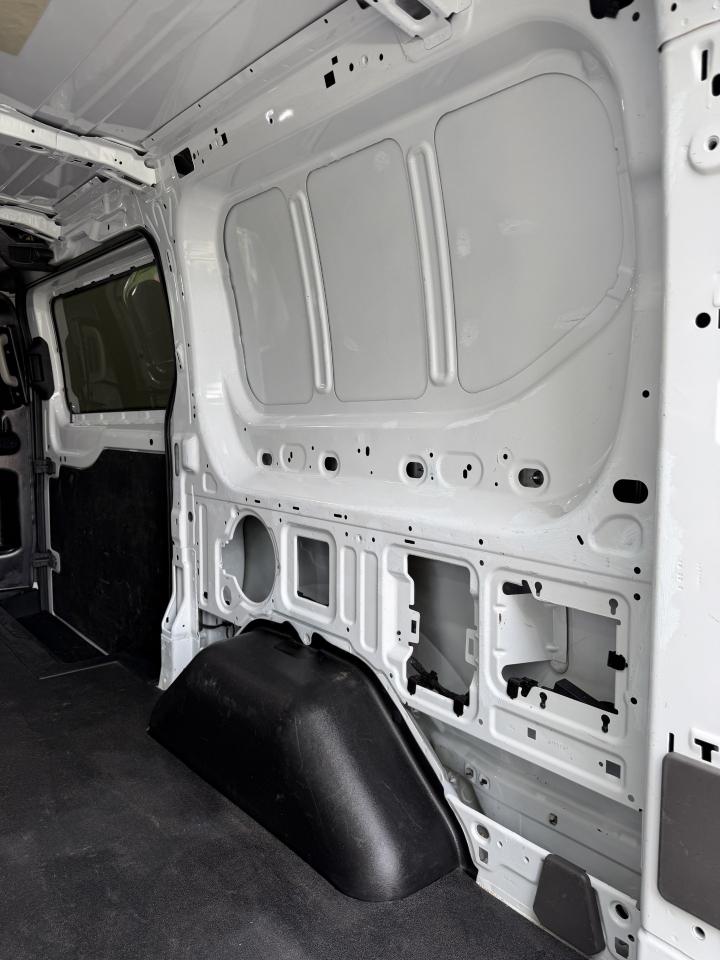 Ford Transit 150 Van Low Roof w/Sliding Pass. 130-in. WB 2021