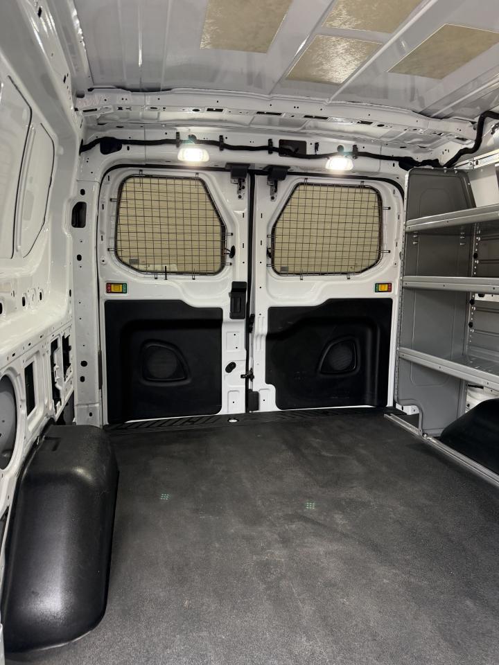 Ford Transit 150 Van Low Roof w/Sliding Pass. 130-in. WB 2021
