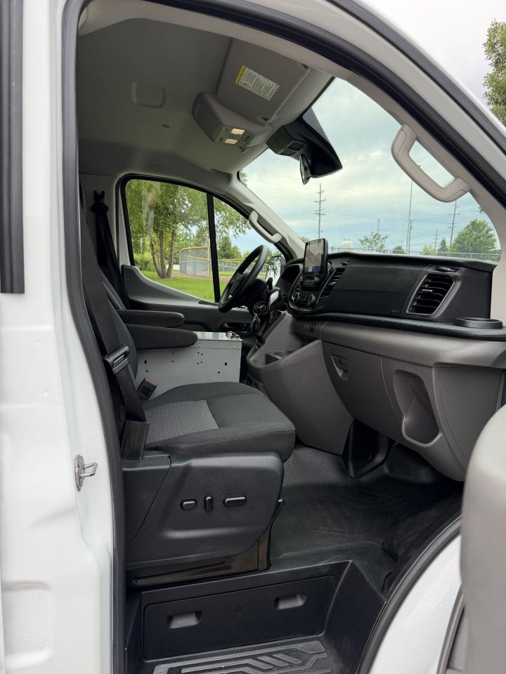 Ford Transit 150 Van Low Roof w/Sliding Pass. 130-in. WB 2021