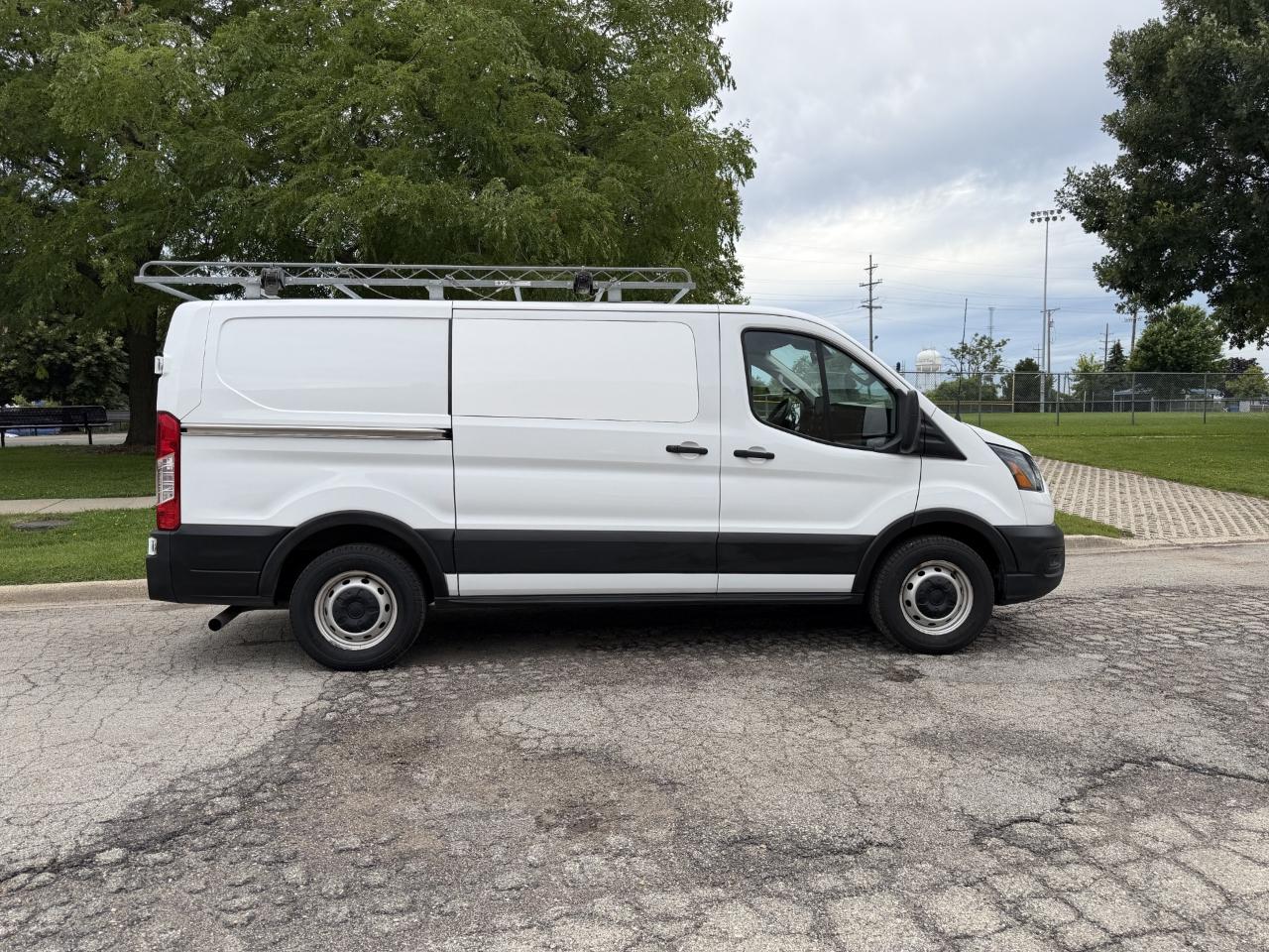 Ford Transit 150 Van Low Roof w/Sliding Pass. 130-in. WB 2021