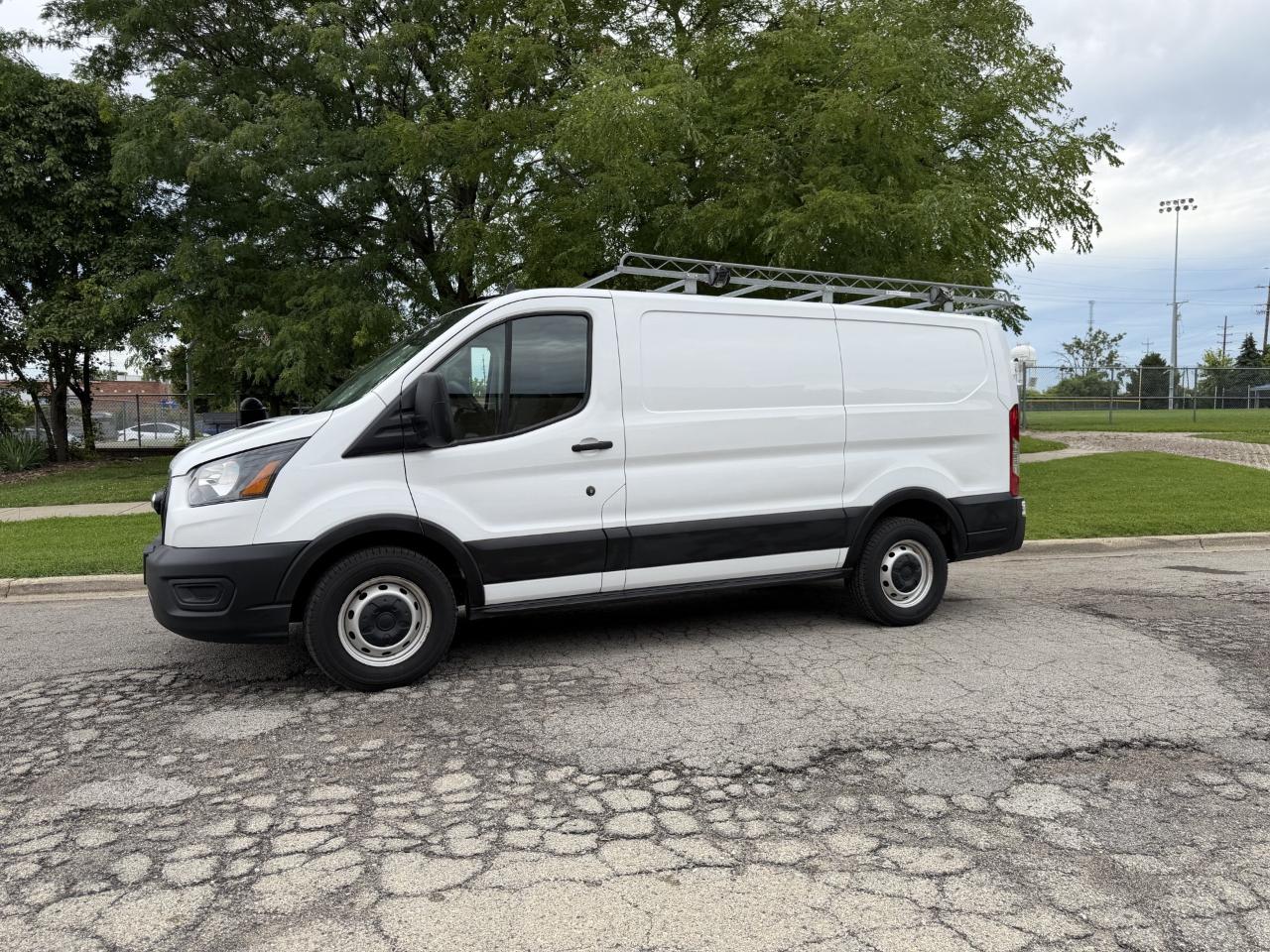 Ford Transit 150 Van Low Roof w/Sliding Pass. 130-in. WB 2021