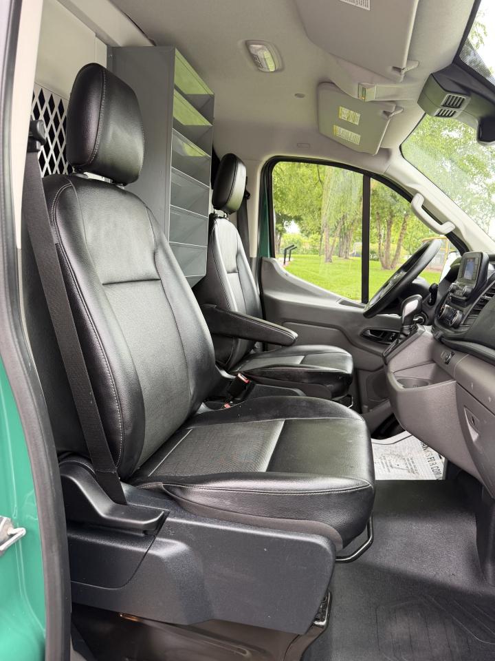 Ford Transit 150 Van Low Roof w/Sliding Pass. 130-in. WB 2020