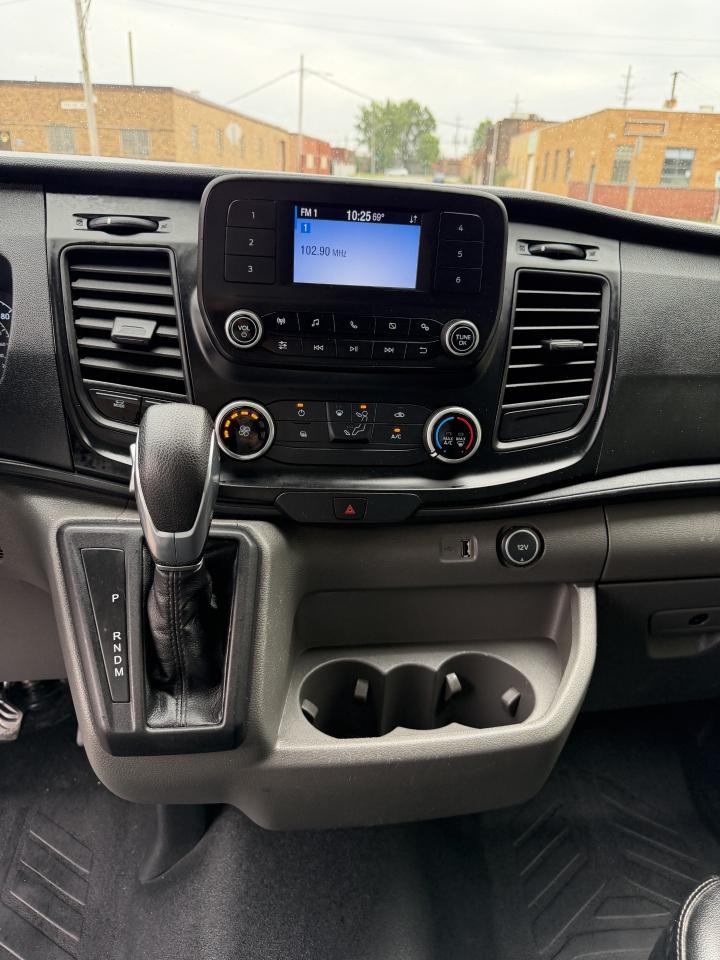 Ford Transit 150 Van Low Roof w/Sliding Pass. 130-in. WB 2020