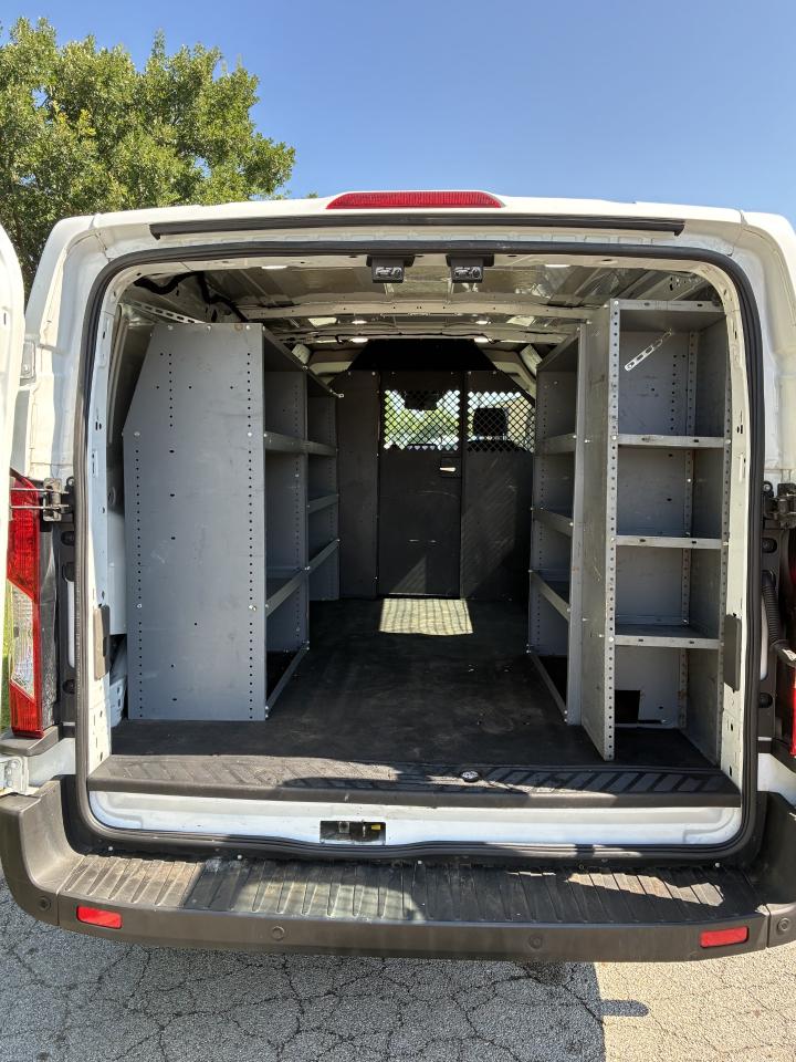 Ford Transit 250 Van Low Roof w/Sliding Pass. 130-in. WB 2020