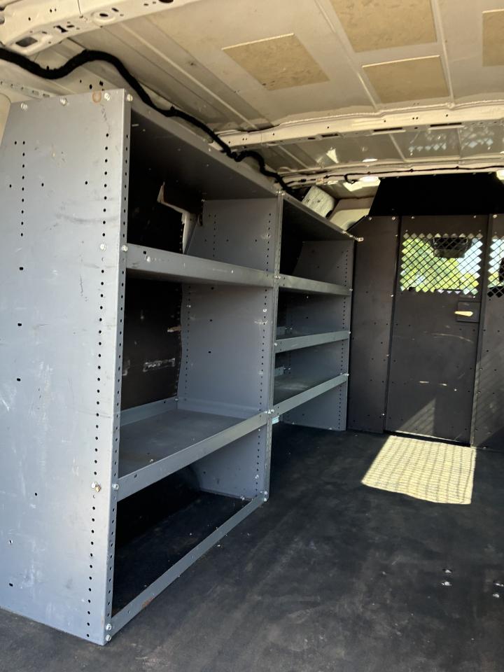 Ford Transit 250 Van Low Roof w/Sliding Pass. 130-in. WB 2020