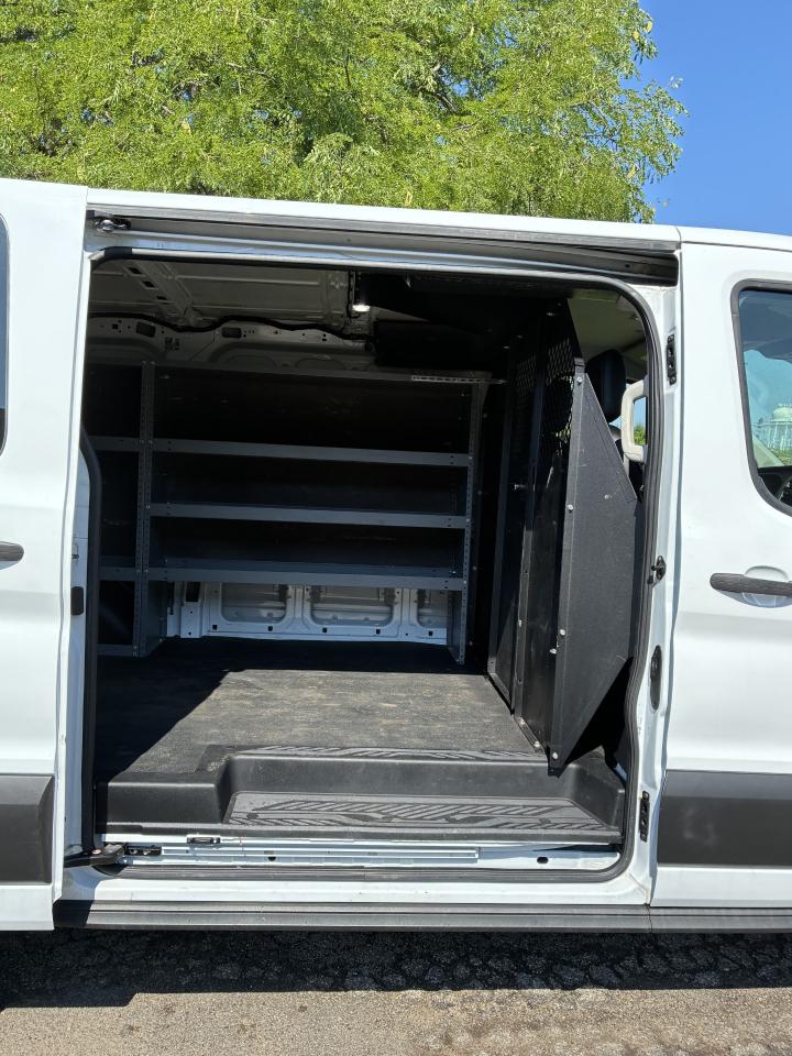 Ford Transit 250 Van Low Roof w/Sliding Pass. 130-in. WB 2020