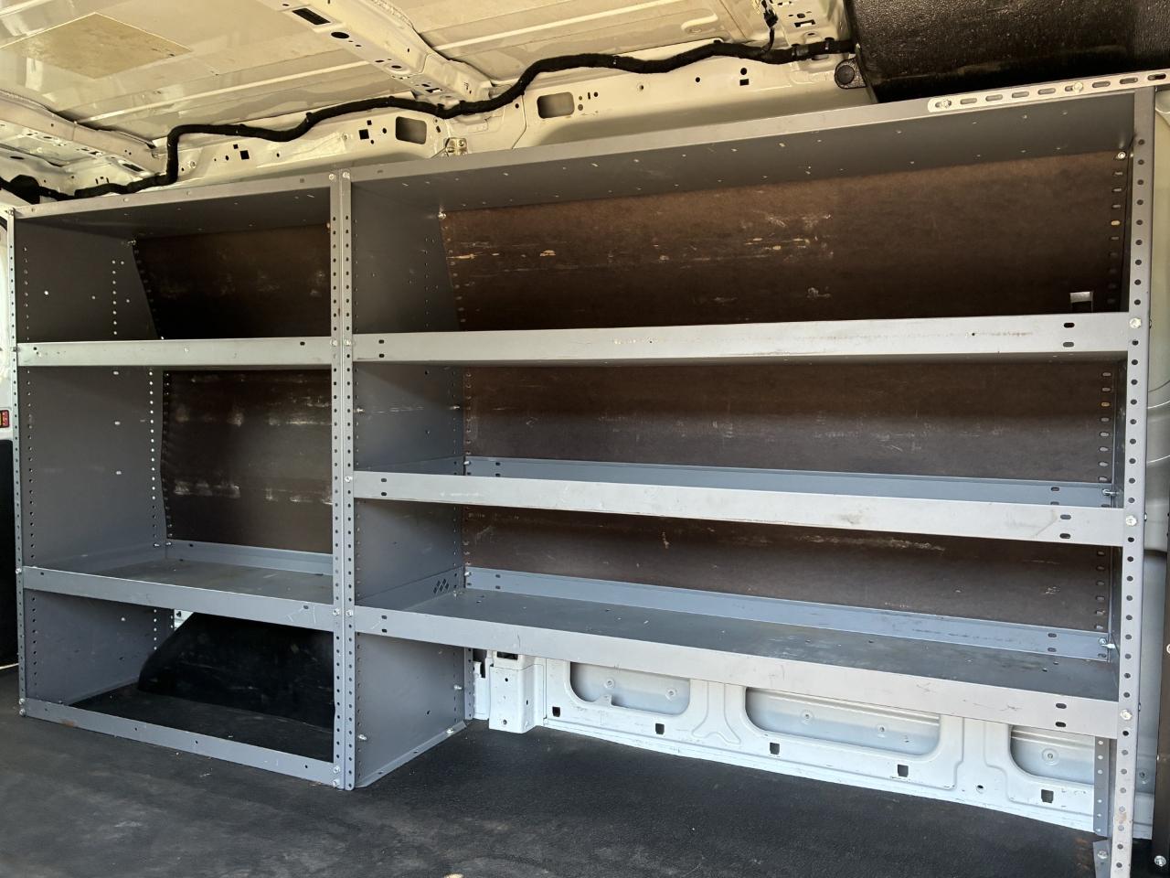 Ford Transit 250 Van Low Roof w/Sliding Pass. 130-in. WB 2020