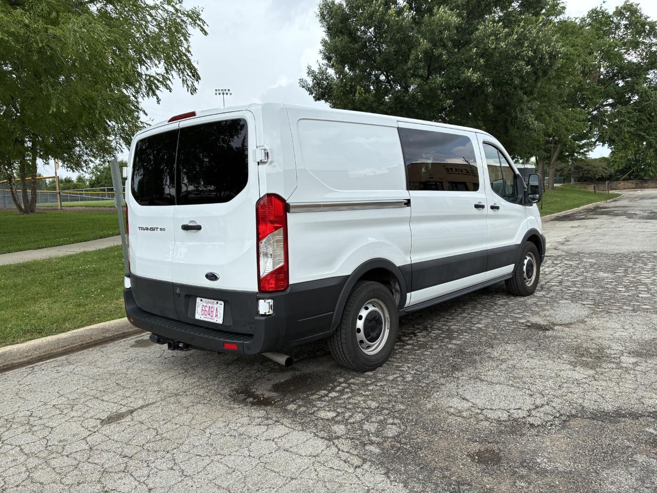 Ford Transit 150 Van Low Roof w/Sliding Pass. 130-in. WB 2022
