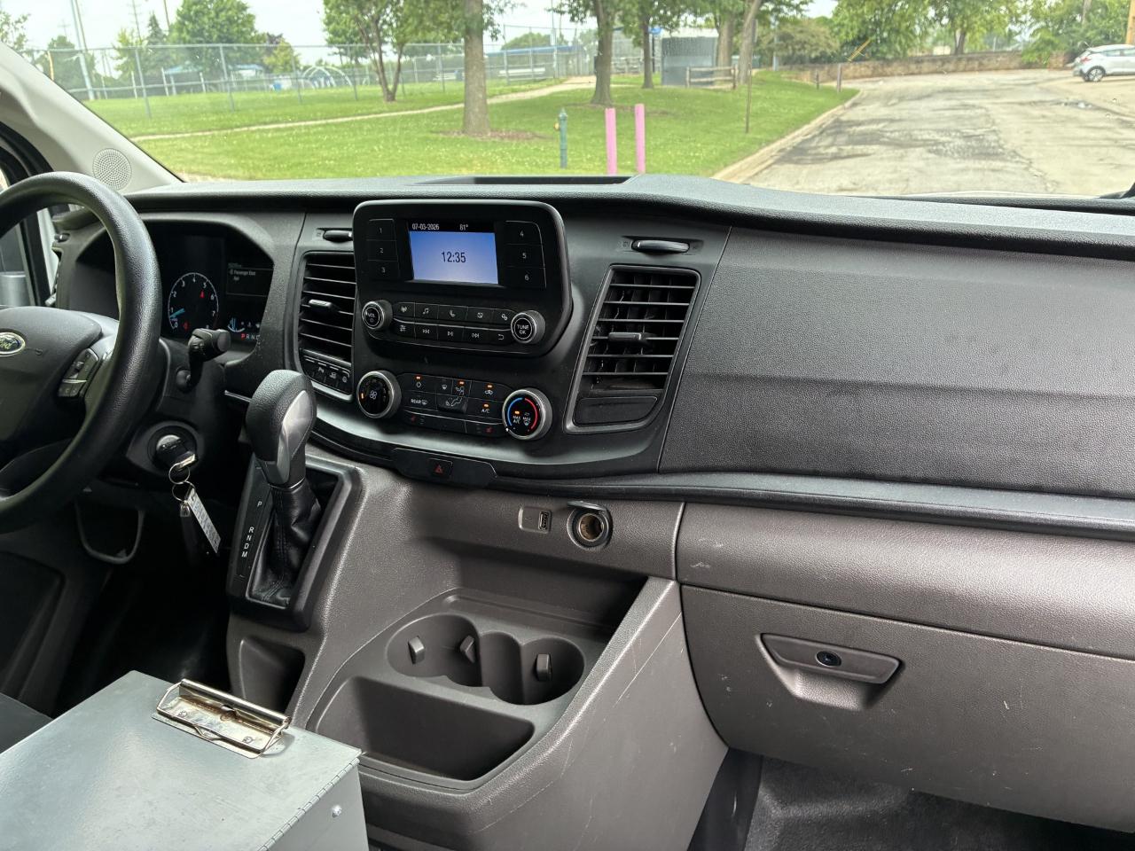 Ford Transit 150 Van Low Roof w/Sliding Pass. 130-in. WB 2022