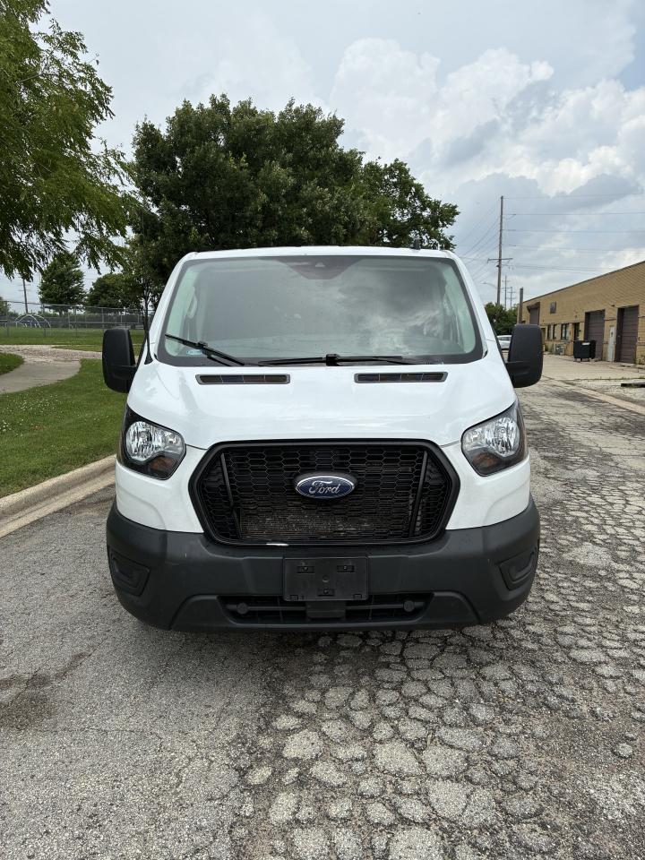 Ford Transit 150 Van Low Roof w/Sliding Pass. 130-in. WB 2022