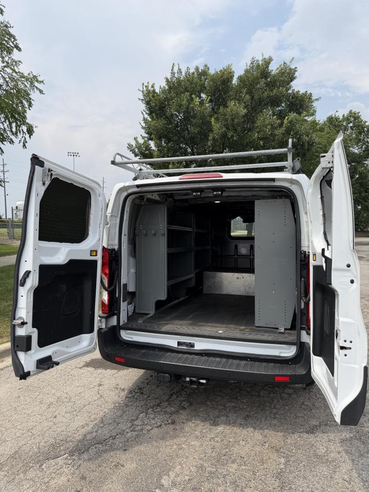 Ford Transit 150 Van Low Roof w/Sliding Pass. 130-in. WB 2022