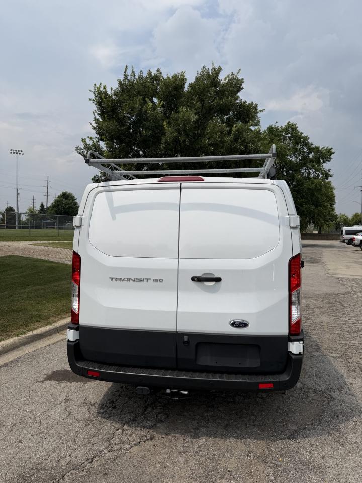 Ford Transit 150 Van Low Roof w/Sliding Pass. 130-in. WB 2022
