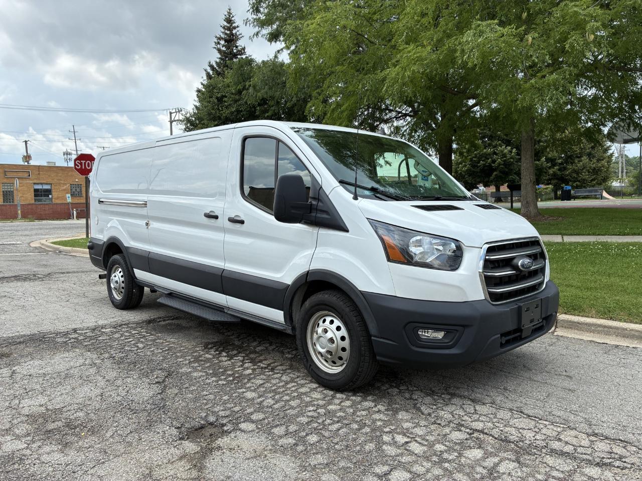 Ford Transit 150 Van Low Roof w/Sliding Pass. 148-in. WB 2020