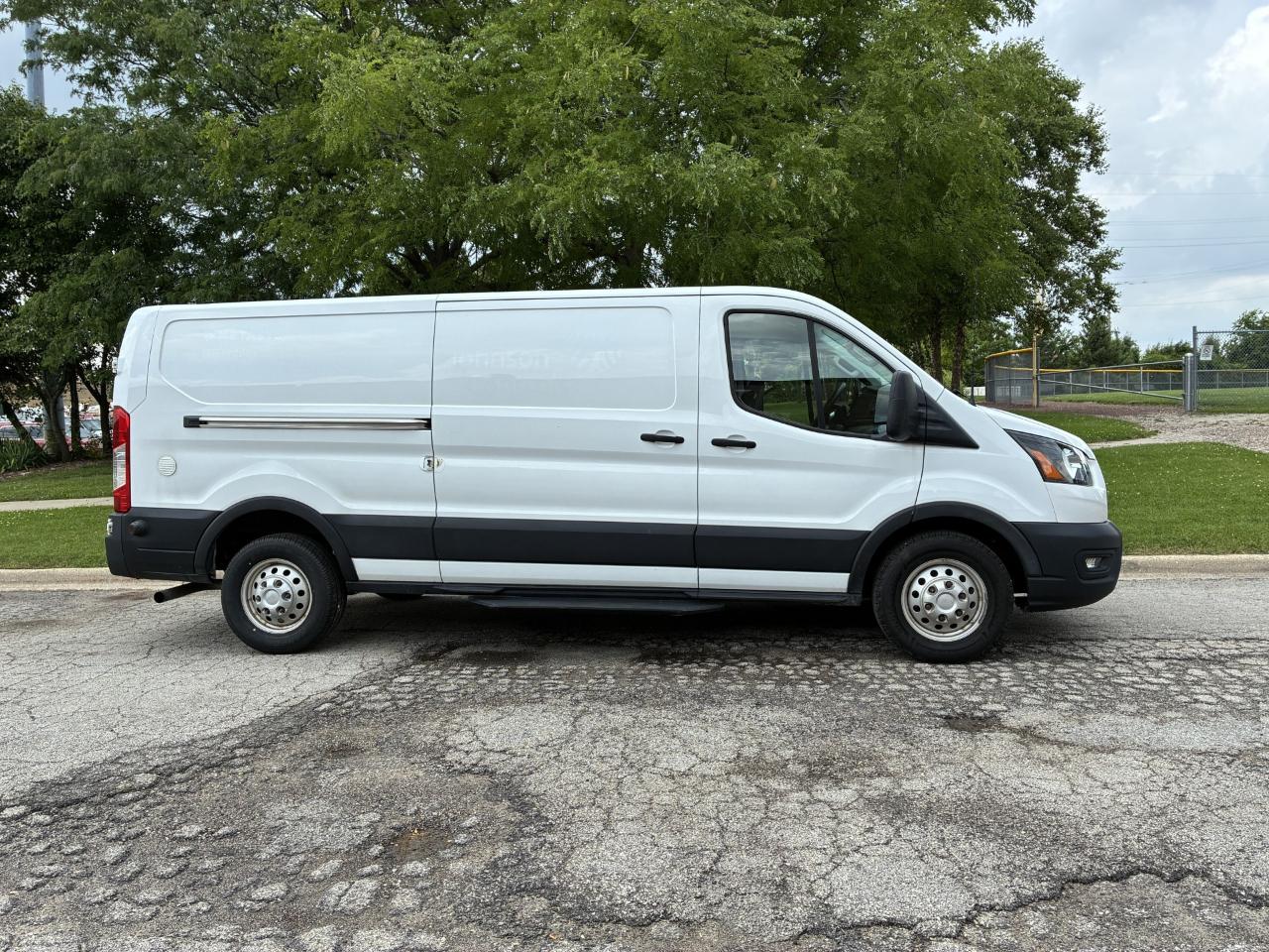 Ford Transit 150 Van Low Roof w/Sliding Pass. 148-in. WB 2020