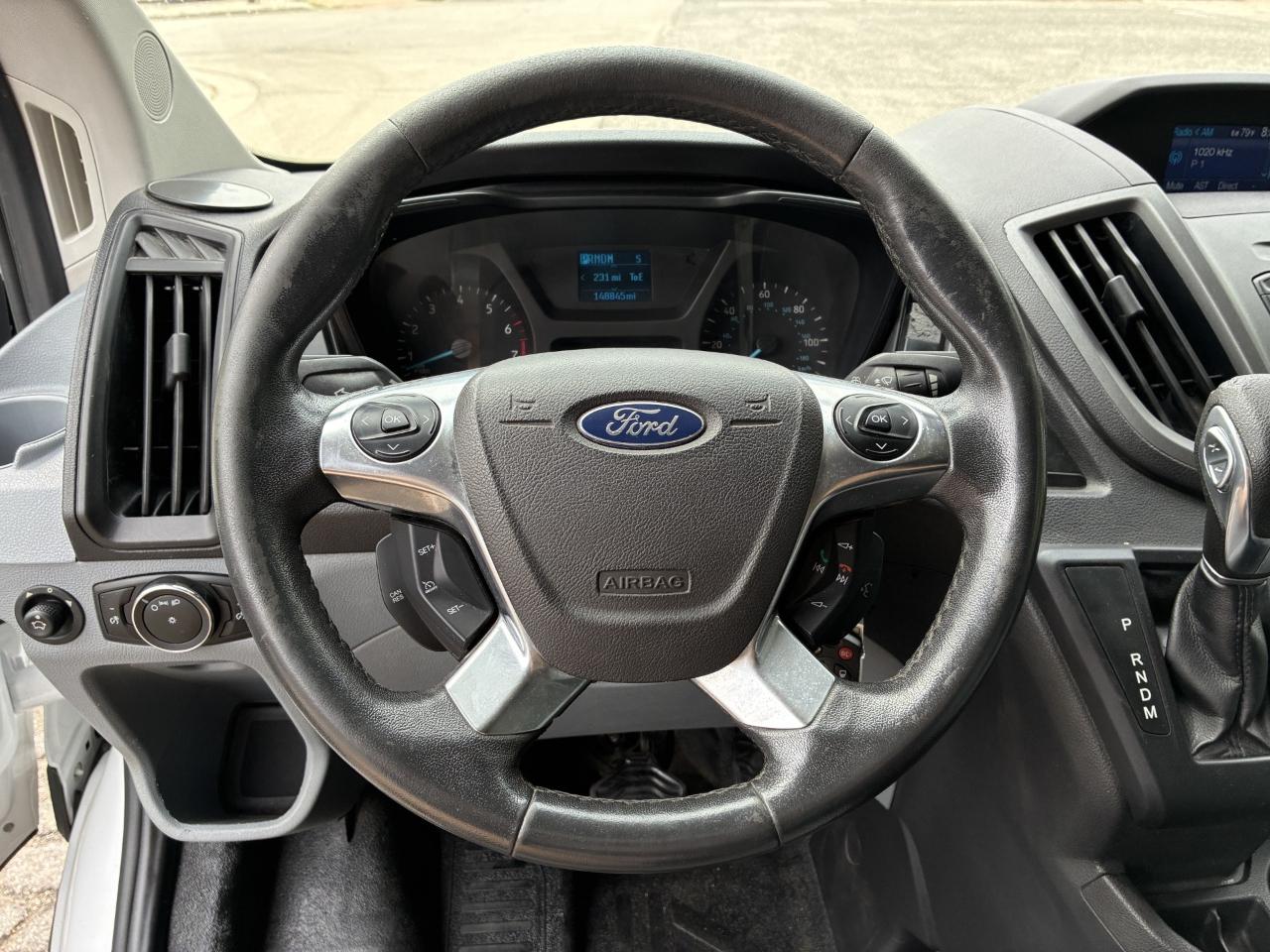 Ford Transit 250 Van High Roof w/Sliding Pass. 148-in. WB 2015
