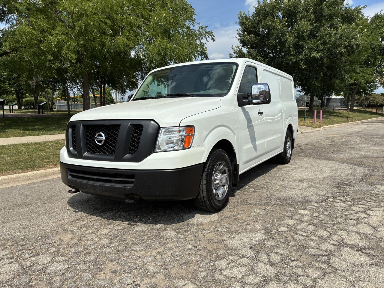 Nissan NV Cargo 2500 HD SV V8 2020