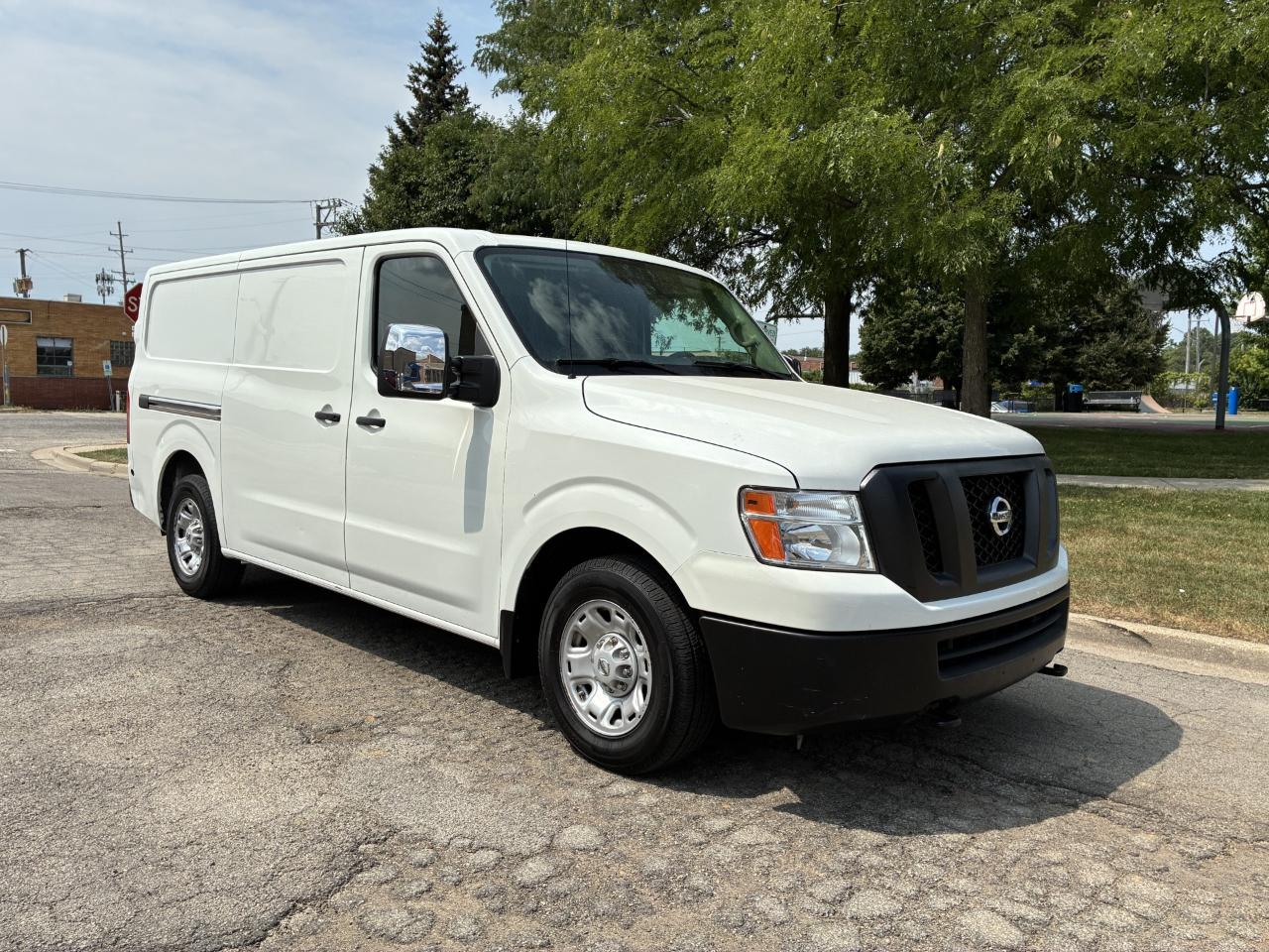 Nissan NV Cargo 2500 HD SV V8 2020