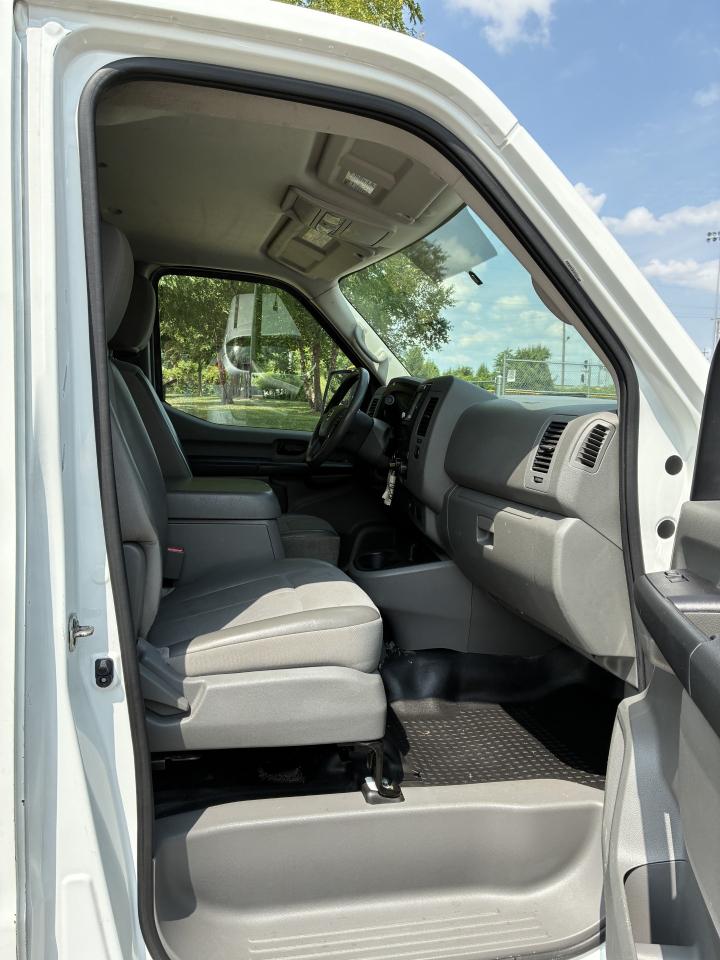 Nissan NV Cargo 2500 HD SV V8 2020