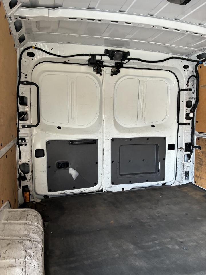 Nissan NV Cargo 2500 HD SV V8 2020
