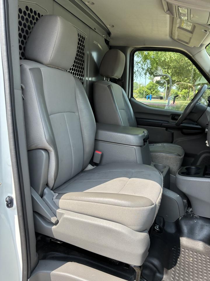 Nissan NV Cargo 2500 HD SV V8 2020