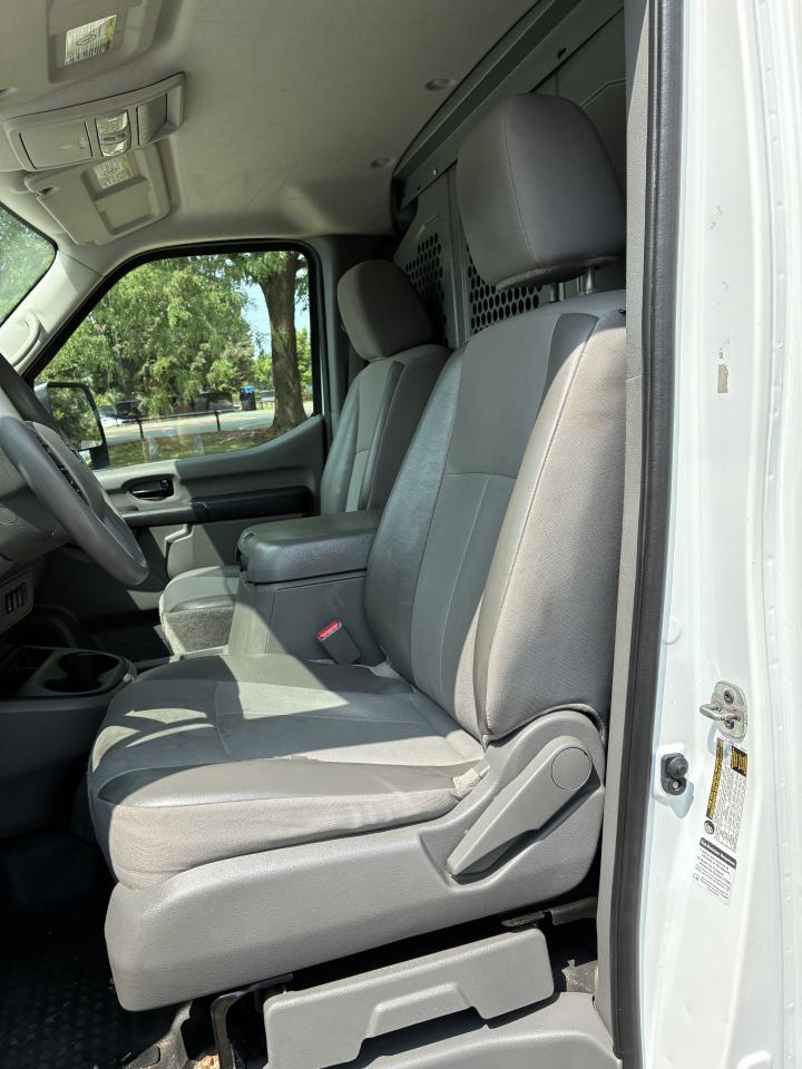 Nissan NV Cargo 2500 HD SV V8 2020