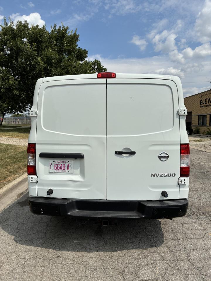 Nissan NV Cargo 2500 HD SV V8 2020