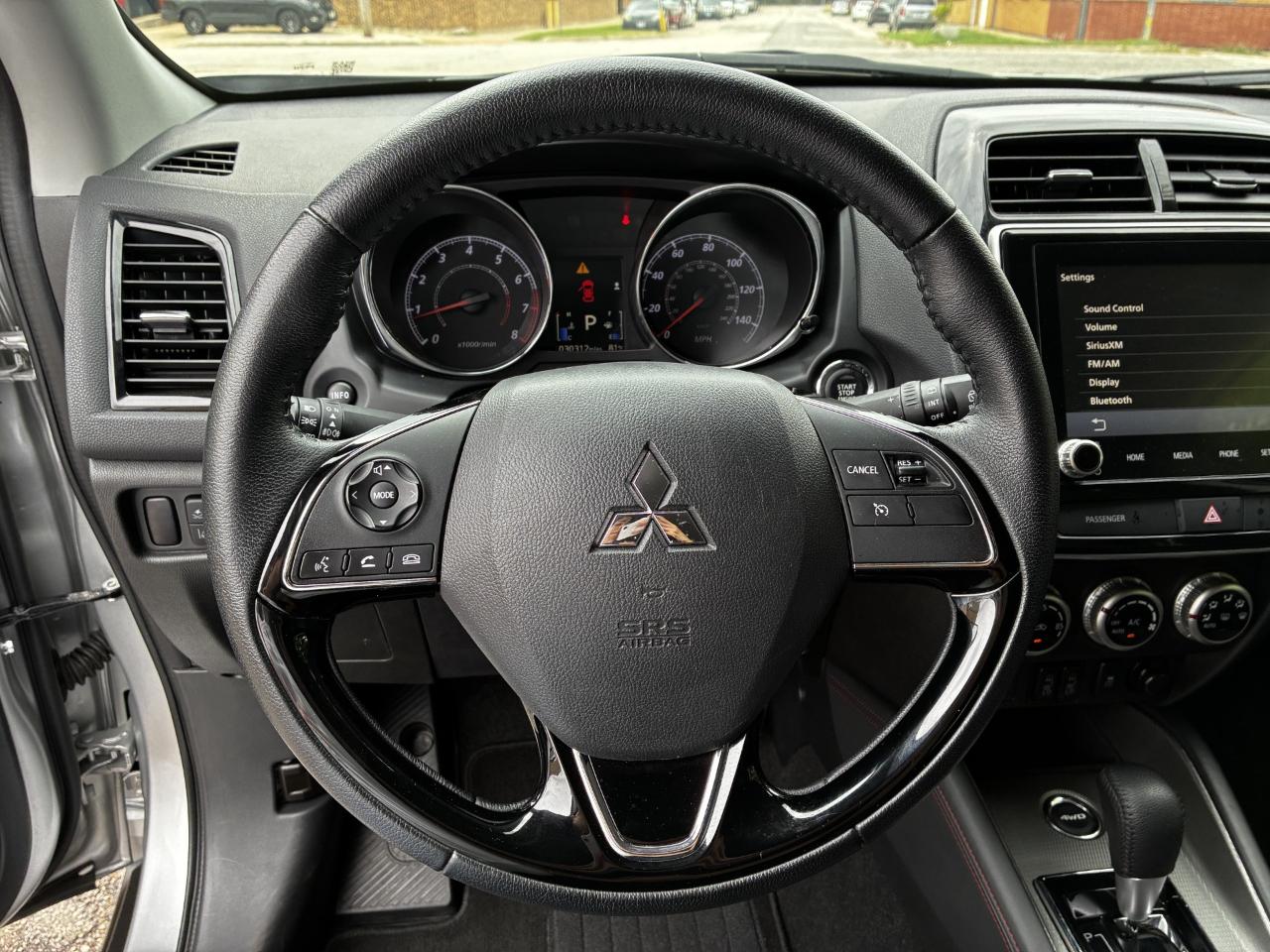 Mitsubishi Outlander Sport  2025