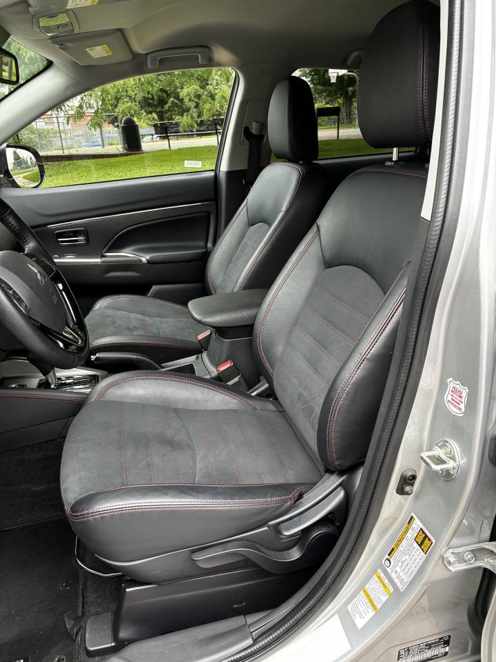 Mitsubishi Outlander Sport  2025