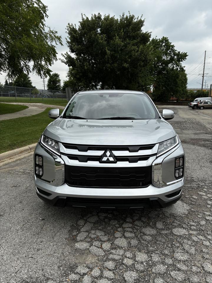 Mitsubishi Outlander Sport  2025