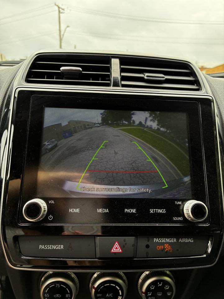 Mitsubishi Outlander Sport  2025