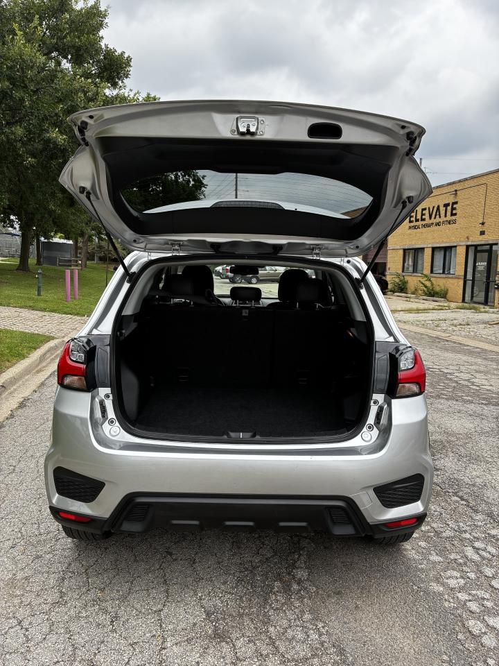 Mitsubishi Outlander Sport  2025