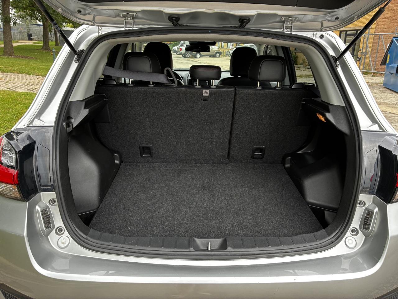 Mitsubishi Outlander Sport  2025