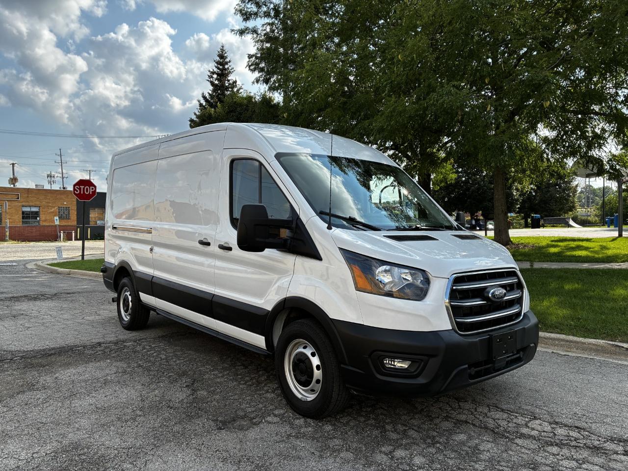 Ford Transit 250 Van Med. Roof w/Dual Sliding 148-in. WB 2020
