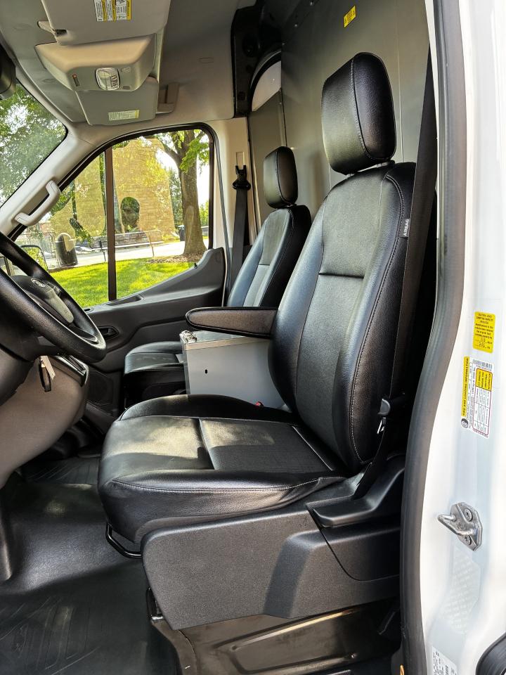 Ford Transit 250 Van Med. Roof w/Dual Sliding 148-in. WB 2020