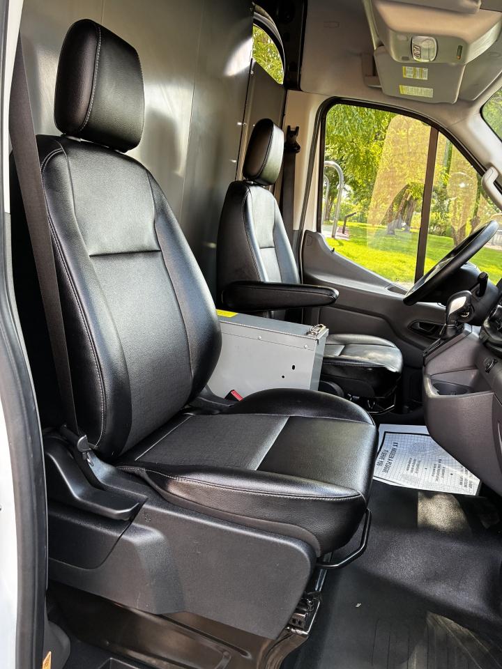 Ford Transit 250 Van Med. Roof w/Dual Sliding 148-in. WB 2020