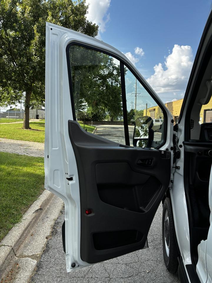Ford Transit 250 Van Med. Roof w/Dual Sliding 148-in. WB 2020