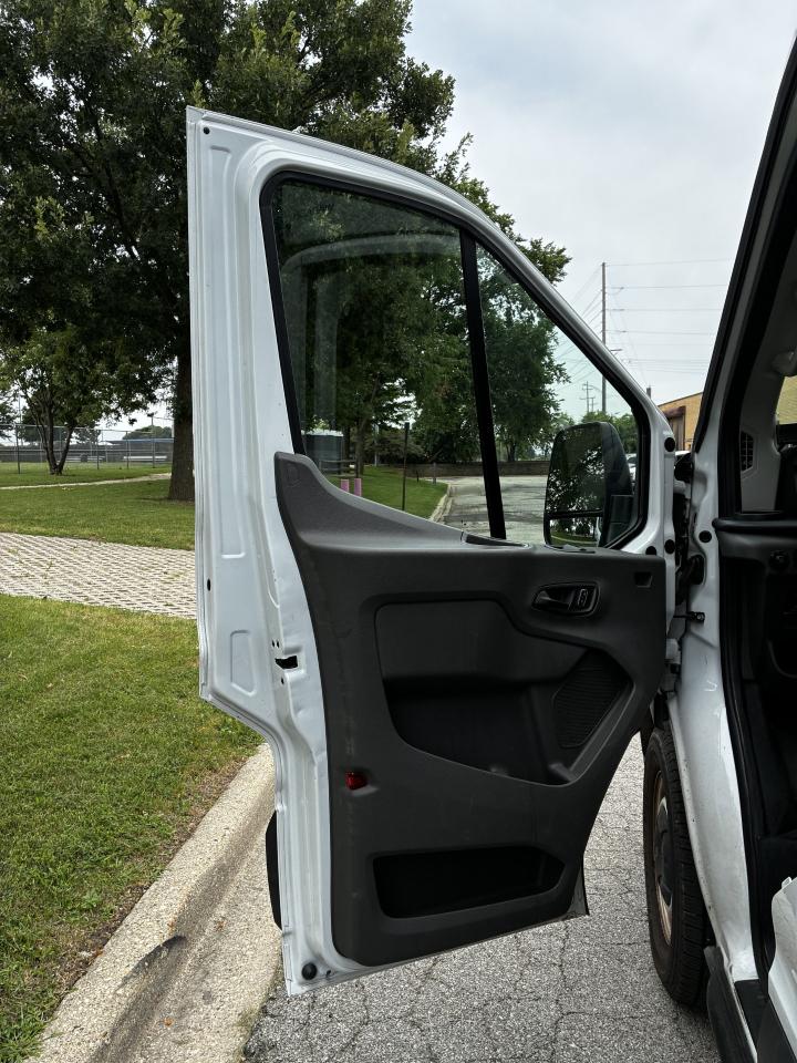 Ford Transit T-350 2023