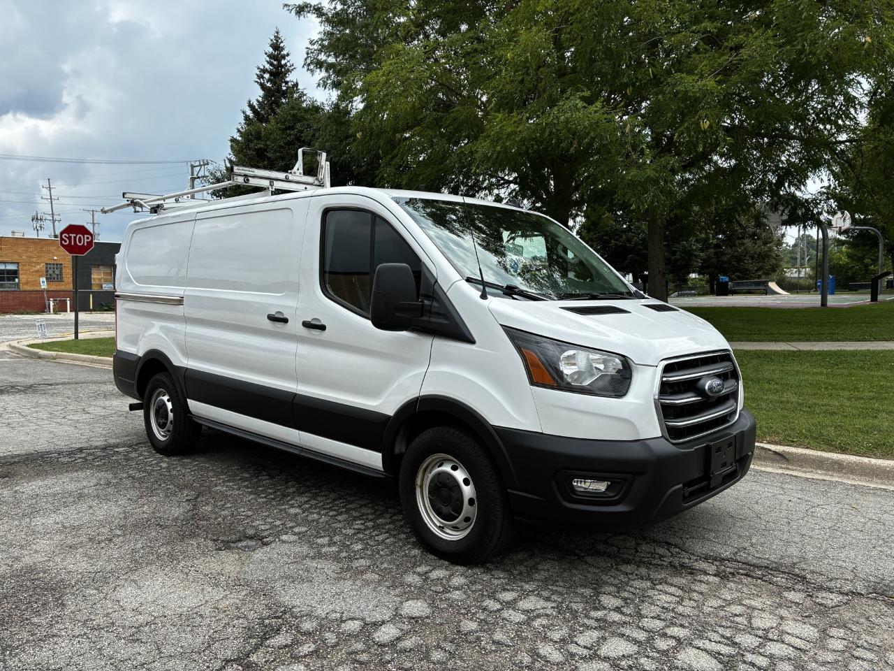 Ford Transit 150 Van Low Roof w/Sliding Pass. 130-in. WB 2020