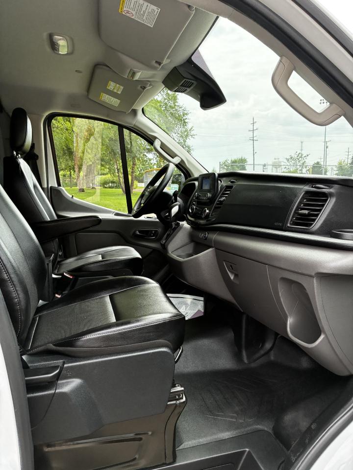 Ford Transit 150 Van Low Roof w/Sliding Pass. 130-in. WB 2020