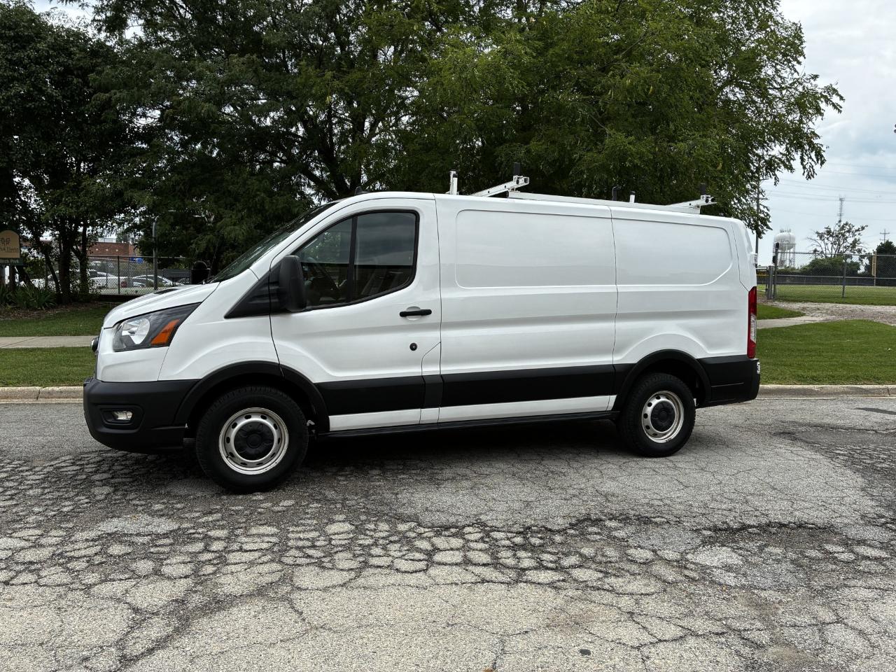 Ford Transit 150 Van Low Roof w/Sliding Pass. 130-in. WB 2020