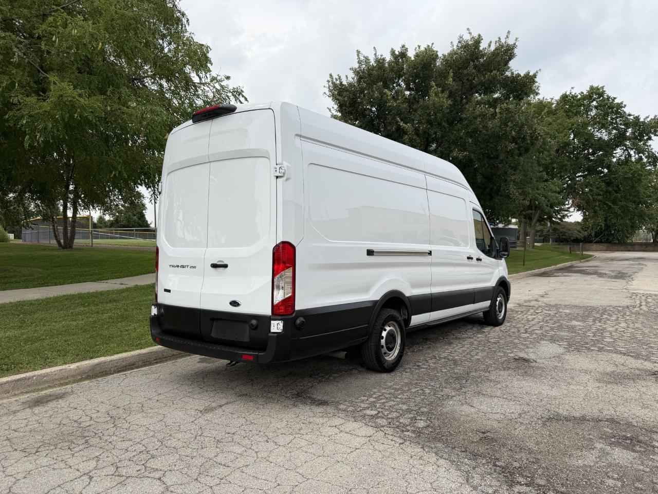 Ford Transit  2023