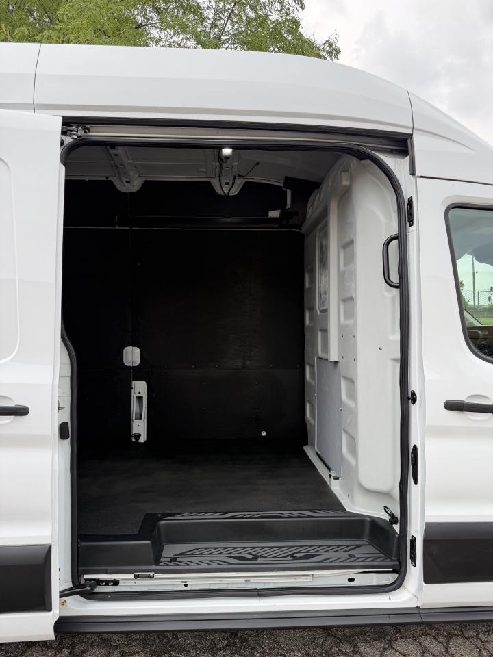 Ford Transit  2023