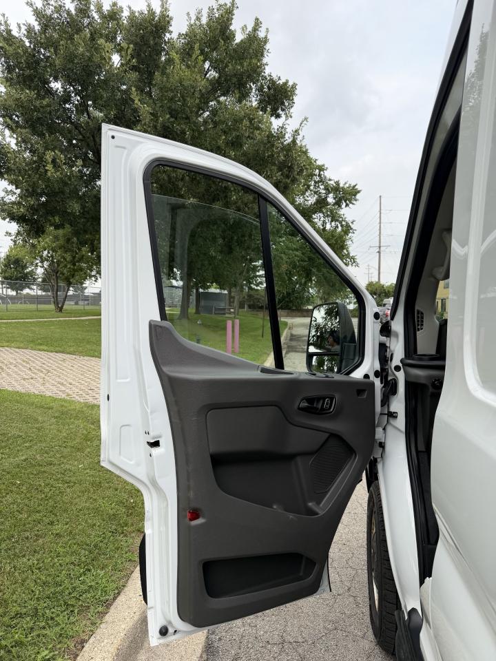Ford Transit  2023
