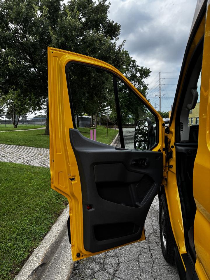 Ford Transit  2021