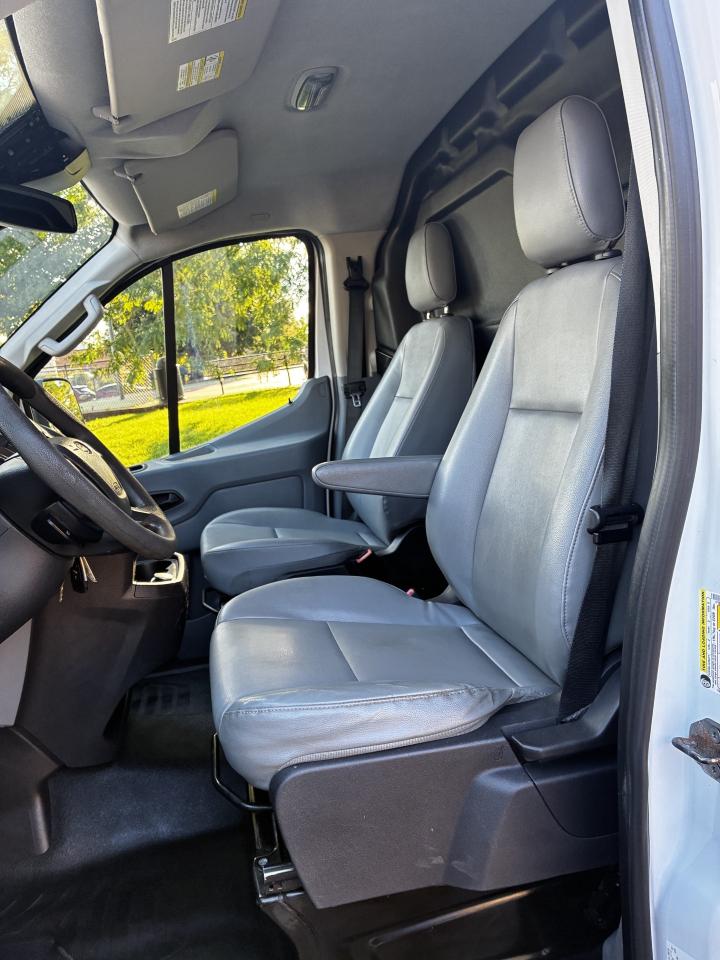 Ford Transit 350 Van Low Roof 60/40 Pass. 148-in. WB 2017
