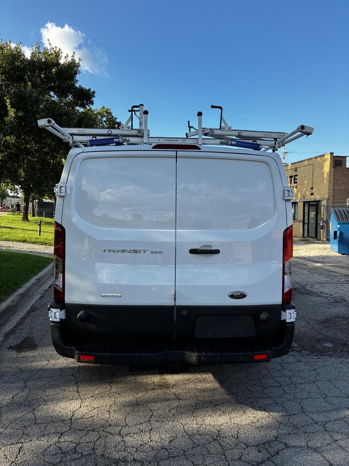 Ford Transit 350 Van Low Roof 60/40 Pass. 148-in. WB 2017