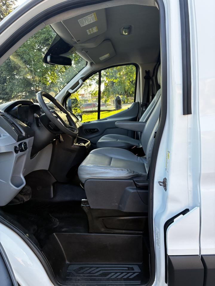 Ford Transit 350 Van Low Roof 60/40 Pass. 148-in. WB 2017