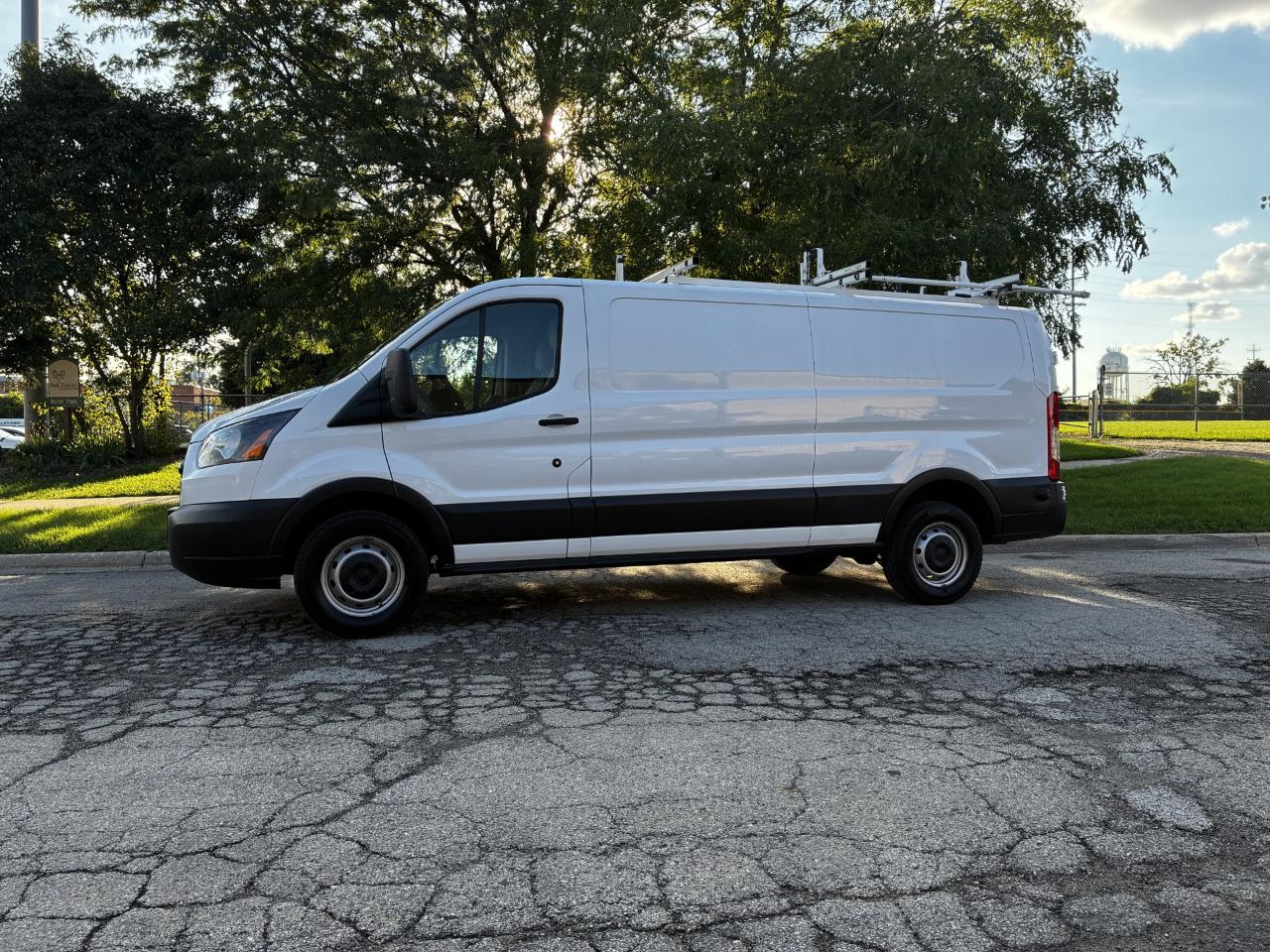 Ford Transit 350 Van Low Roof 60/40 Pass. 148-in. WB 2017