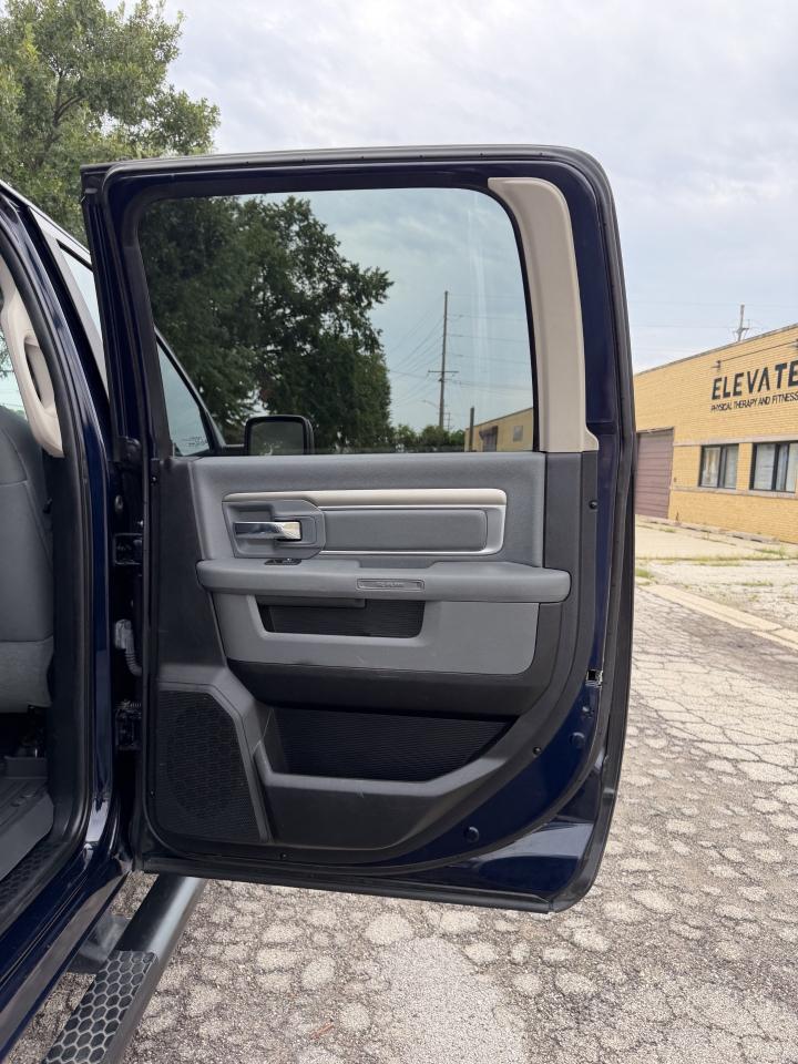 RAM 2500 SLT Crew Cab LWB 4WD 2014